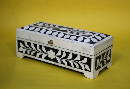 Keepsake box / Jewel box camel bone, Rajasthan