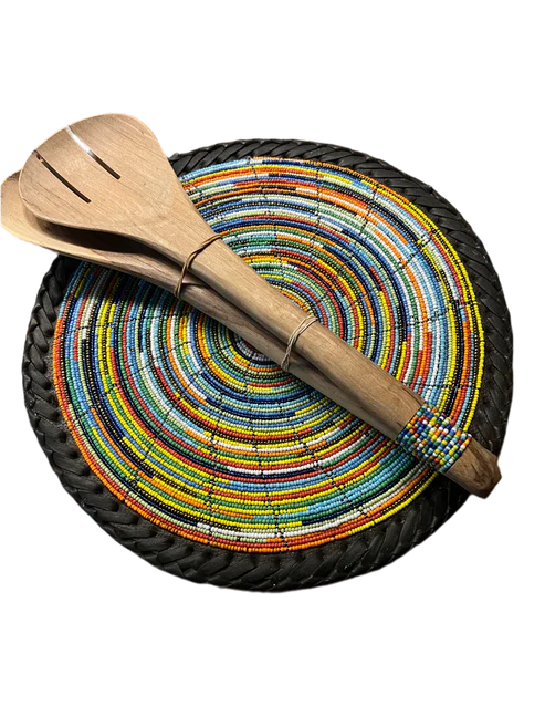 Beaded African tray with two spoons ladles