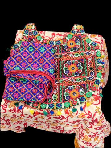 Colorful vest and bag set