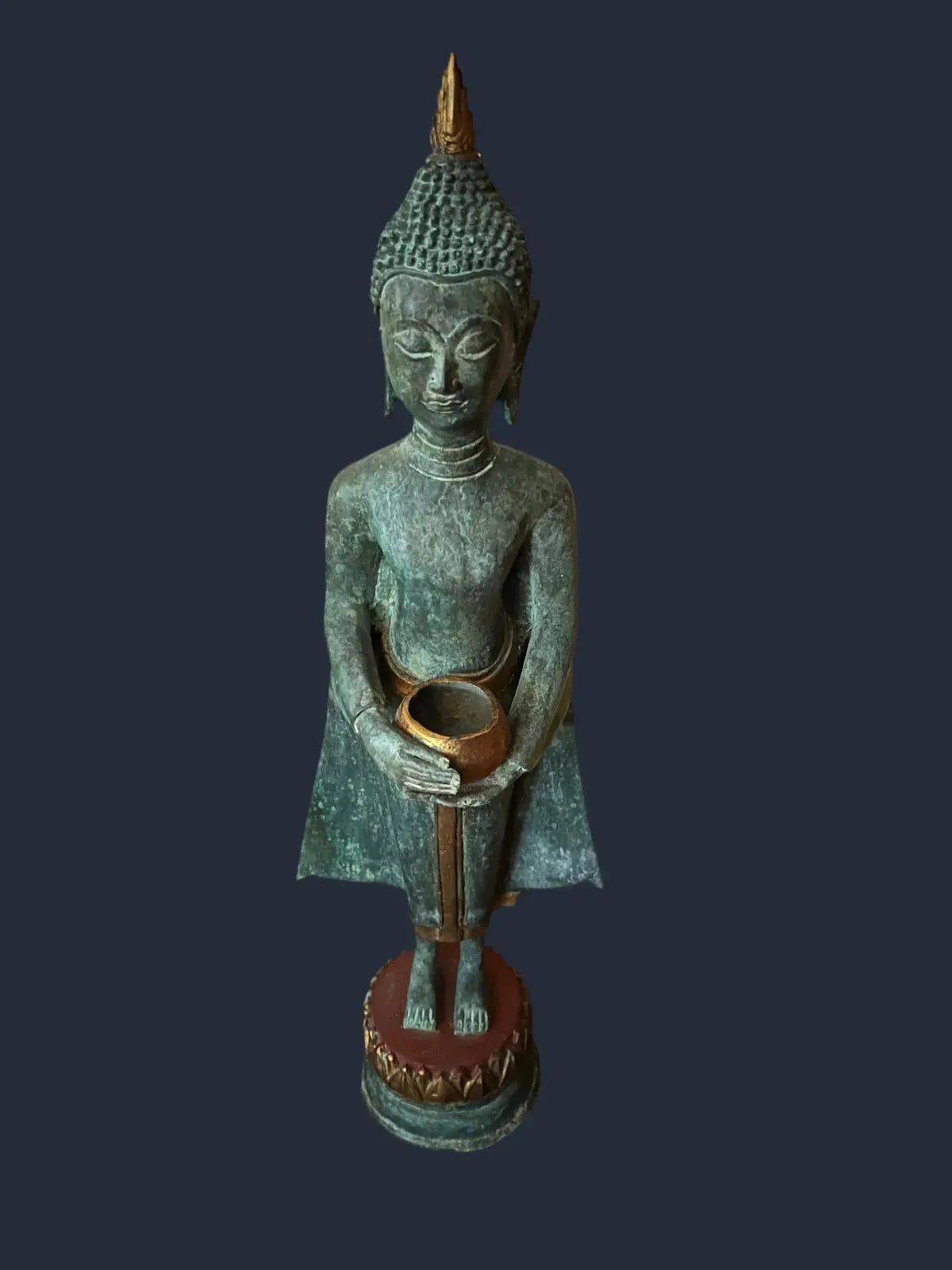 Serene Buddha Statue - product photo 2